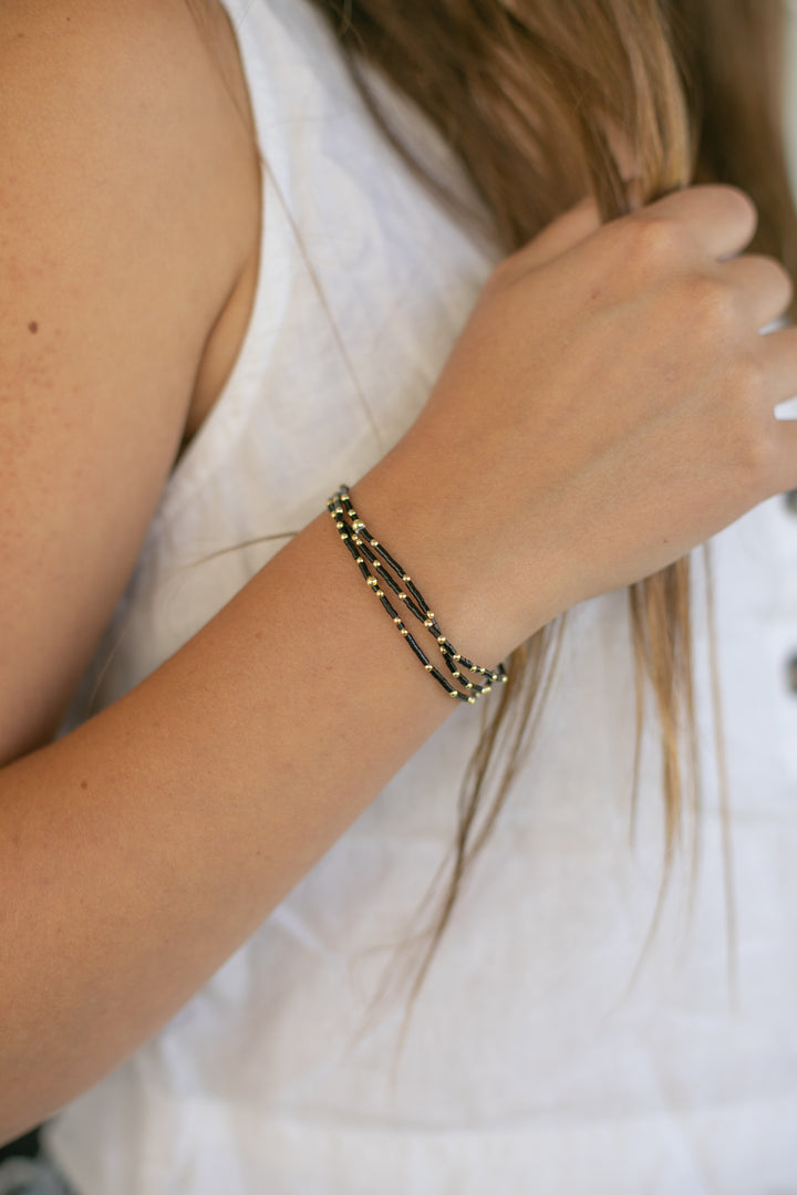 DAINTY BRACELET STACK - BLACK