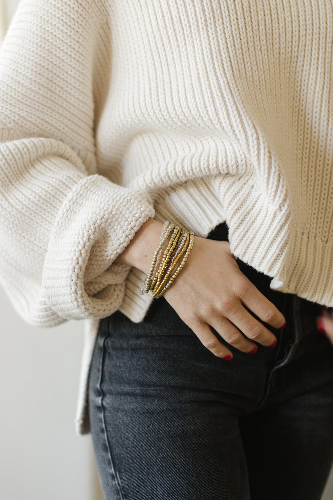 GOLDEN ACCENT BRACELET STACK